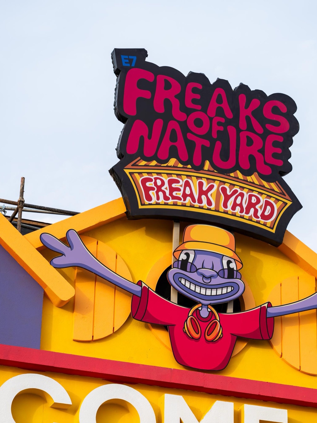 Freaks of Nature E7 - Freakyard